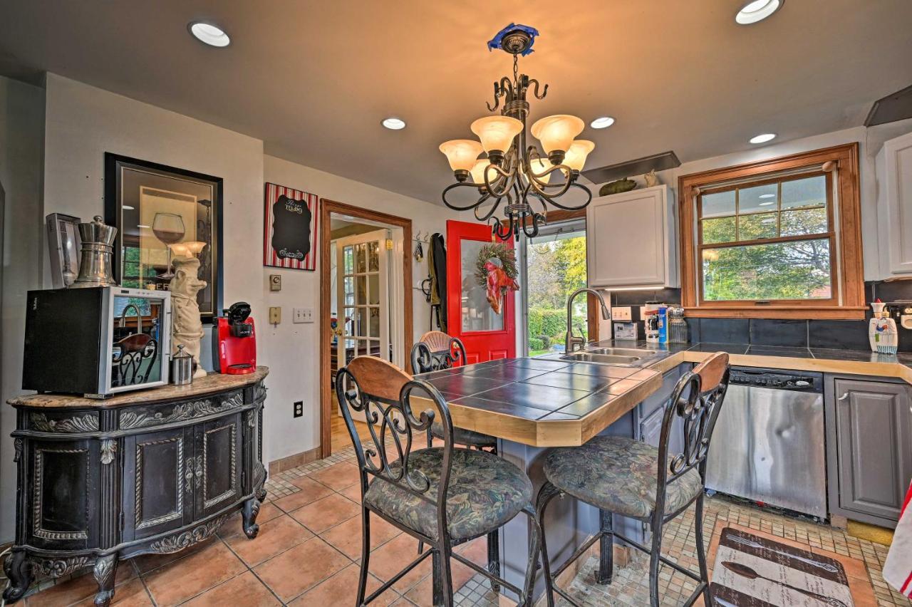 Unique And Historic Home Walk To Lake Champlain Plattsburgh Εξωτερικό φωτογραφία